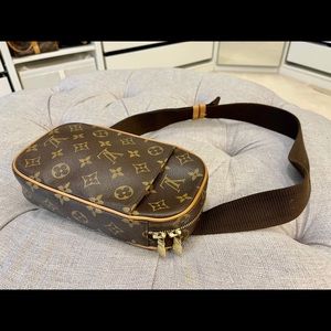 Louis Vuitton Pochette Gange